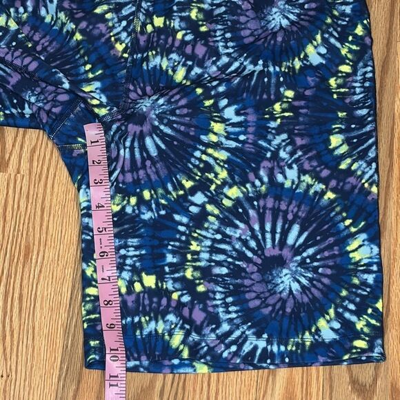 Women’s Lands’ End Biker Shorts, spandex, blue yellow print, Large - Picture 4 of 7